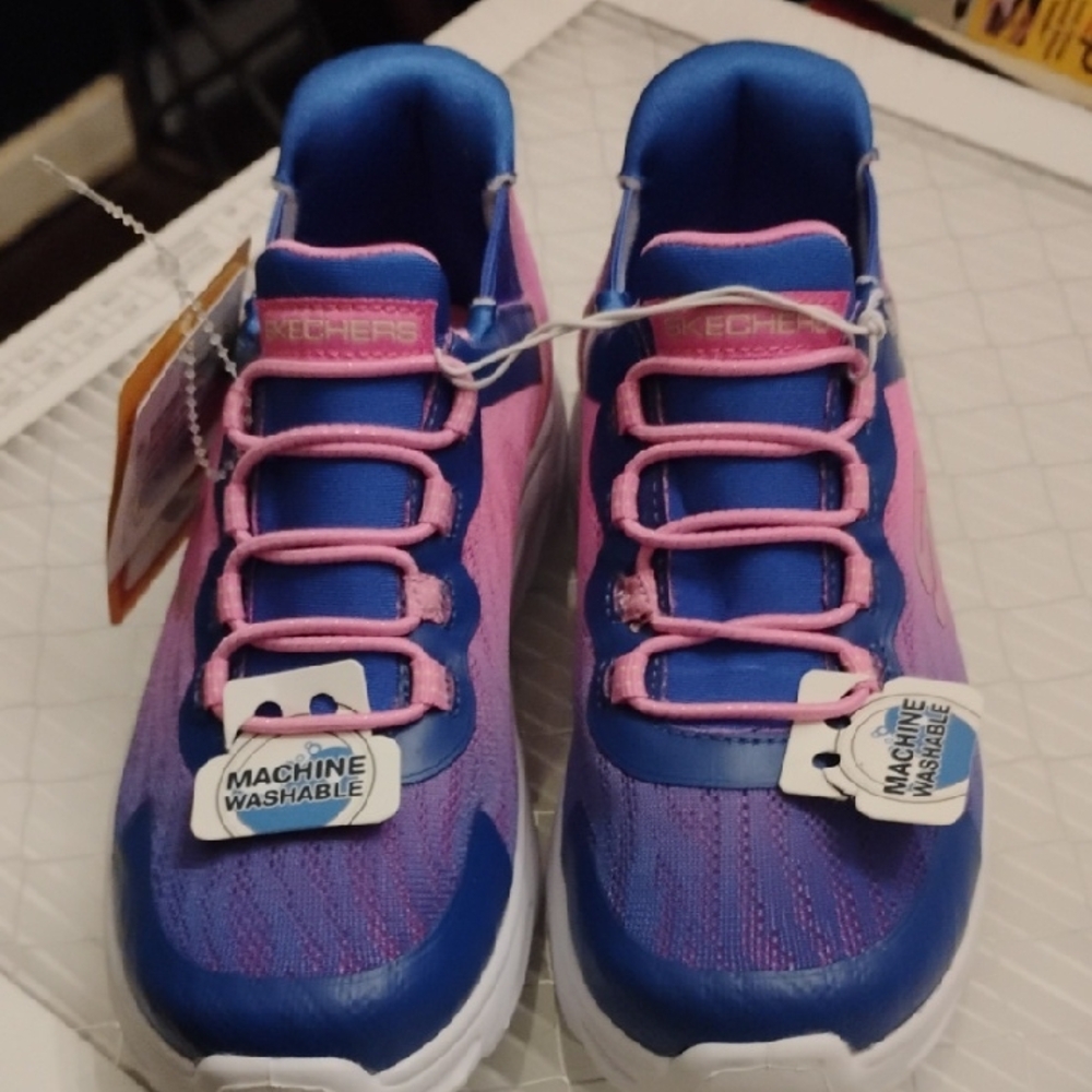 Skechers Hands Free Swift girls' Vibrant Blue and Pink Sneakers